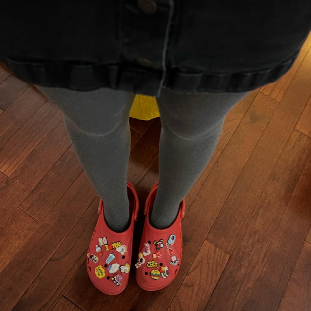 Red Crocs with Jibbitz - Picture 5 of 5